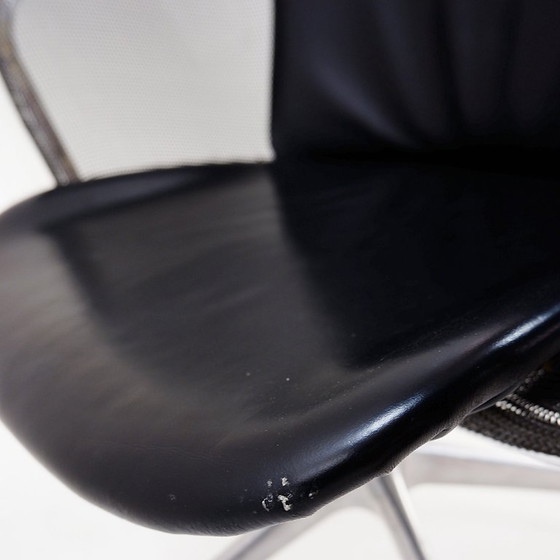 Image 1 of Vintage Italian swivel armchair “Iuta” by Antonio Citterio for B&B Italia