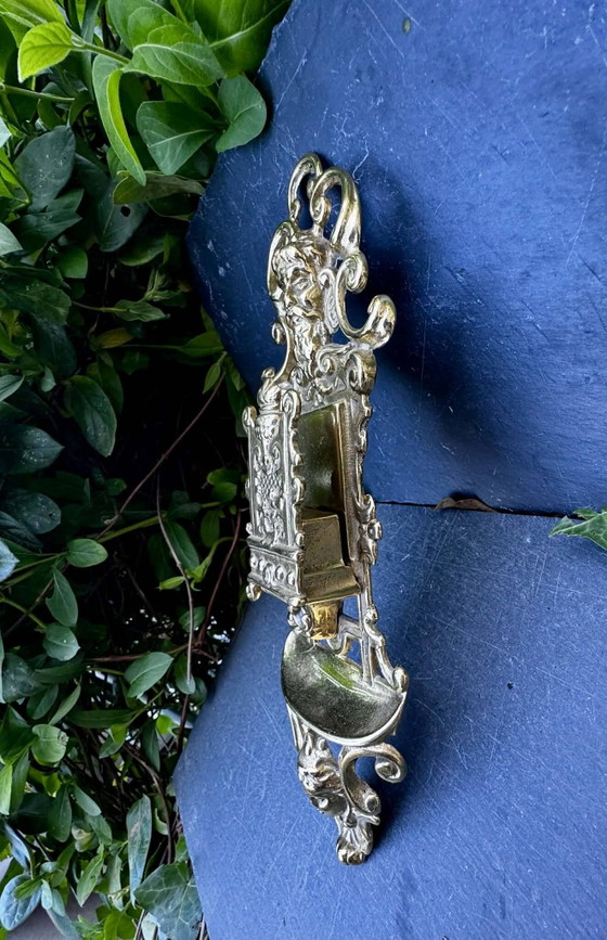Portariviste barocco in ottone, porta fiammiferi da parete in ottone. – Brass, Barok (photo 5 of 5)