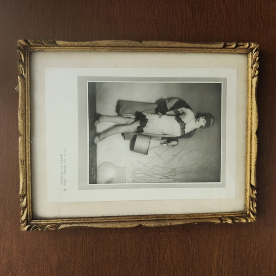 Pagina originale della rivista parigina J. Mandel degli anni '20-'30, in cornice antica dorata. – Fotografie (photo 6 of 9)