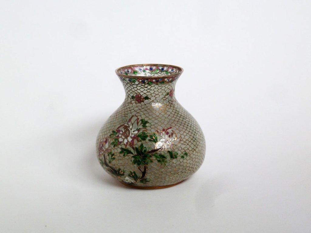 Small enamel vase "plique à jour"