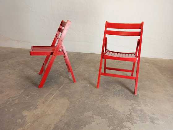 Image 1 of 2 x vintage rode houten klapstoelen
