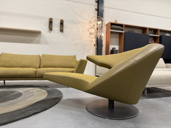 Image 1 of Leolux Parabolica Draai Fauteuil Mondo stof Raffino leer 