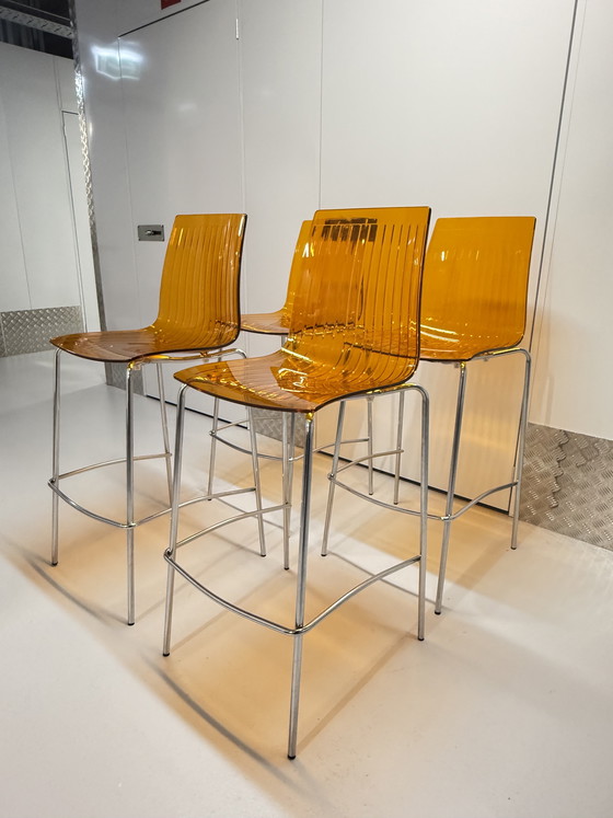 Image 1 of Juego de 4 taburetes de bar de diseño – naranja transparente – Four Square Furniture