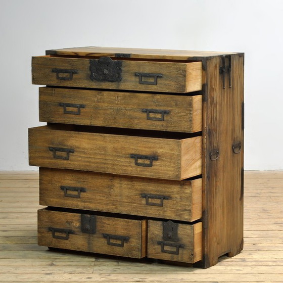 Image 1 of Commode japonaise Tansu, vers 1870