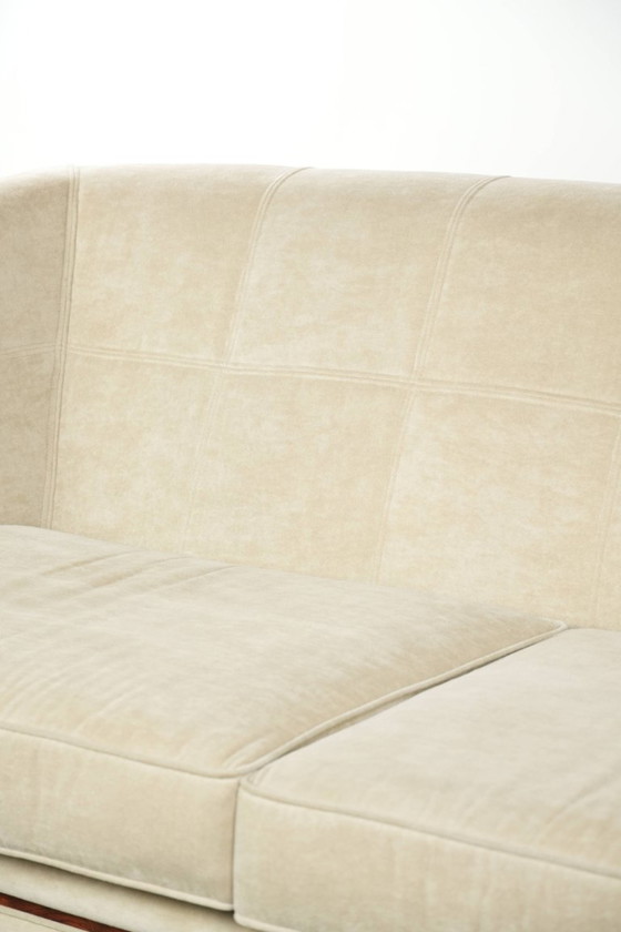 Image 1 of In goede staat verkerende Schuitema Art Deco design bank met prachtig houtwerk uit de Decoforma serie