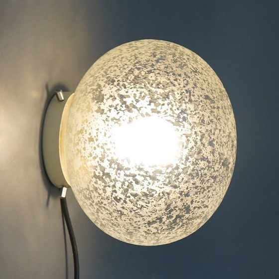 Image 1 of Par de lámparas de pared Stilnovo con difusor de cristal, años 60