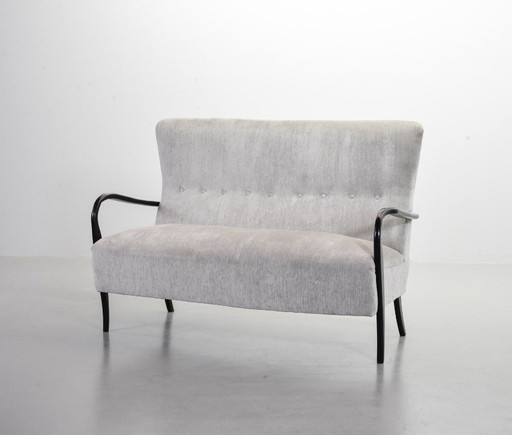 Distinguished Italian Mid-Century Design Guglielmo Ulrich Two Seat Sofa in Soft Silver Velvet Fabric. Italy, 1950s.