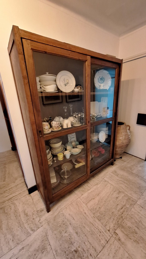 Vitrine aus Teakholz