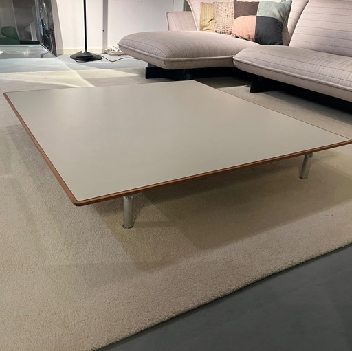 Cassina con tavolino
