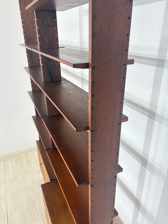 Image 1 of Silla voladiza de teca de mediados de siglo / Estantería de pared / Sistema de estanterías de la década de 1960