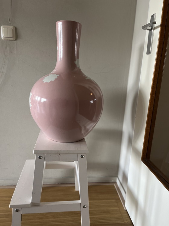 Ball Body Porcelain Vase (photo 2 of 8)