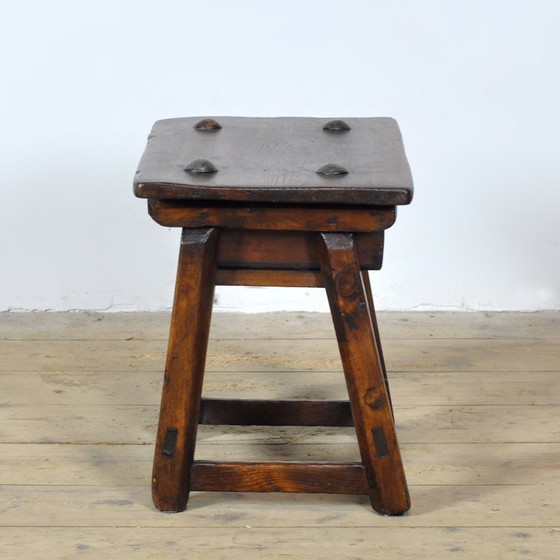 Image 1 of Small oak Spanish table, circa 1840