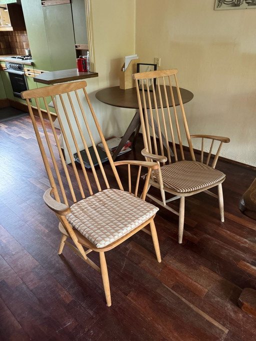 Set of 2 Vintage Ercol Model 478 'Grandfather' armchairs / Mid-century spindle chairs
