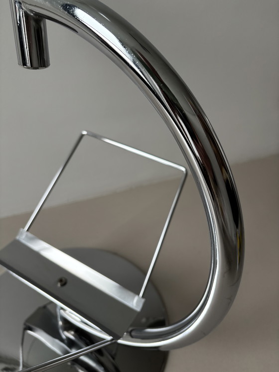 Image 1 of Bijzettafel di design in cromo Kokoon con finestra di lettura