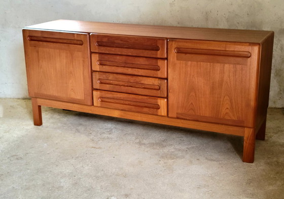Aparador Dyrlund de Teca, Dinamarca 1970 – Aparadores, Wood (photo 3 of 10)