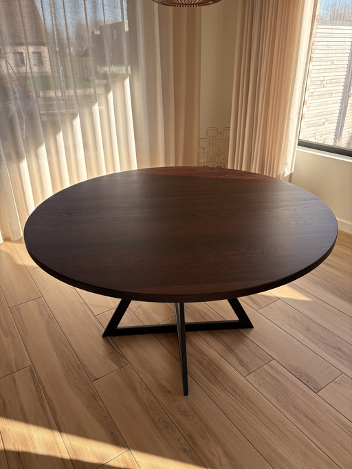 Ronde eiken eettafel van Unit 14