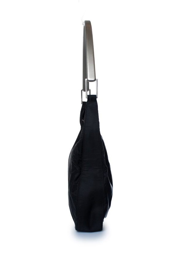 Borsa Prada con manico superiore in nylon e metallo. – Borse a spalla (photo 3 of 11)