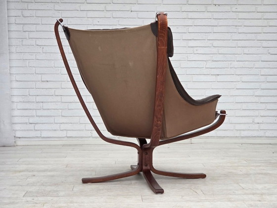 Image 1 of Années 1970, design norvégien de Sigurd Ressel, modèle de fauteuil lounge « Falcon ».