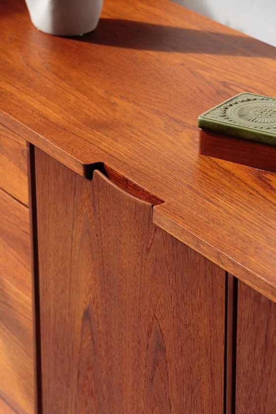 Image 1 of Nathan Teak-Sideboard (1960er Jahre) – Restauriertes englisches Design