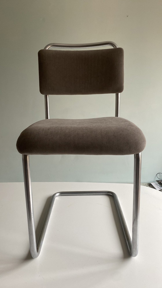 Image 1 of vier Gispen eetkamerstoelen 102 en 101