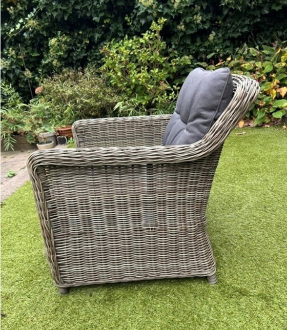 Beautiful wicker lounge set – Plastic (photo 6 of 13)