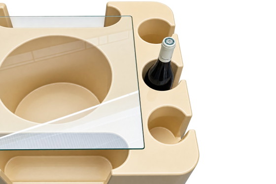 Bacco Bar / Coffee Table – Sergio Mazza for Artemide – Italy, 1970 – Liquor cabinets, Plastic (photo 3 of 6)