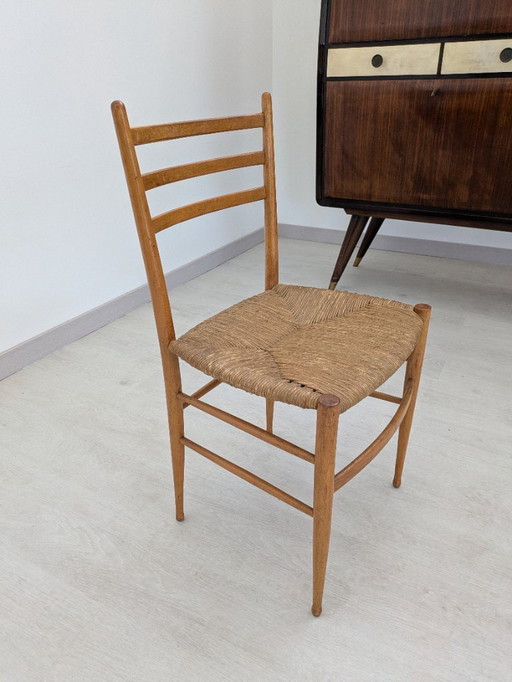 Authentique chaise Chiavarina en bois naturel avec assise en paille tressée - Icône du design artisanal italien
