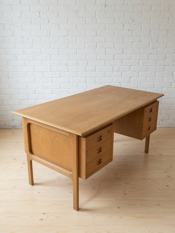 Eikenhouten directiebureau door Arne Vodder van Brouer Møbelfabrik, Denemarken, jaren 60 – Wood (photo 4 of 16)