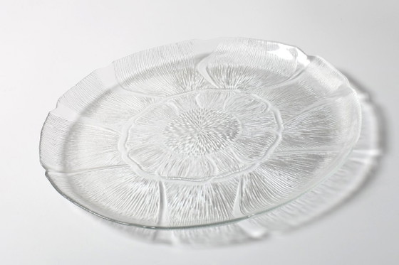 Image 1 of Piatto grande Fleur di metà secolo, piatto decorativo vintage trasparente / Arcoroc / Francia / anni '90