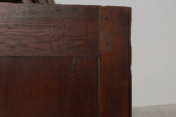 Image 1 of Armadio antico francese in quercia intagliato a mano del XVI secolo