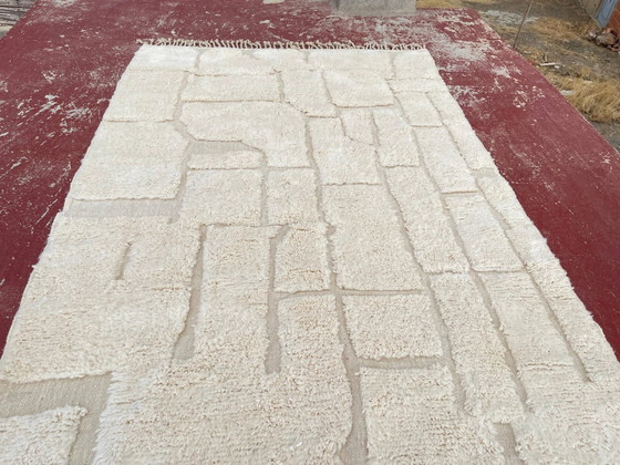 Alfombra bereber marroquí en crudo 300x200 cm – patrón geométrico en relieve – Lana, Algodón, Bohemian (photo 6 of 10)