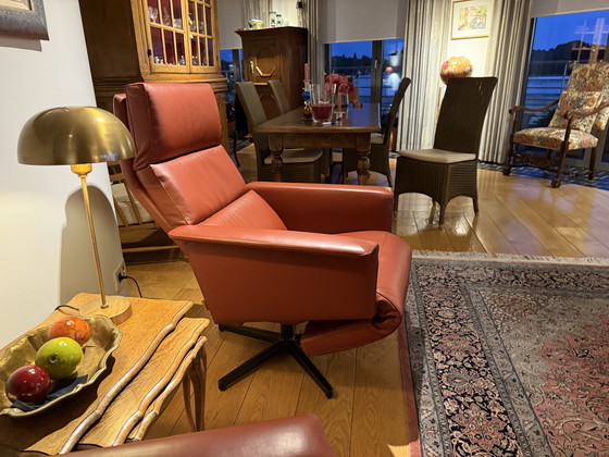 Image 1 of Beautiful electric recliners (2) perfect condition.