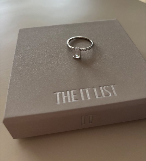 Image 1 of Zu verkaufen: The IT List, Smaragdring/ Größe 56 (18)