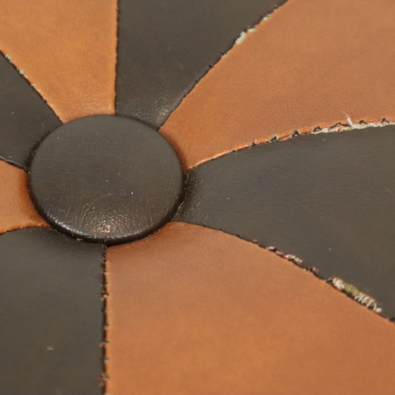 Image 1 of Sgabello quadrato Skai in ecopelle marrone cammello