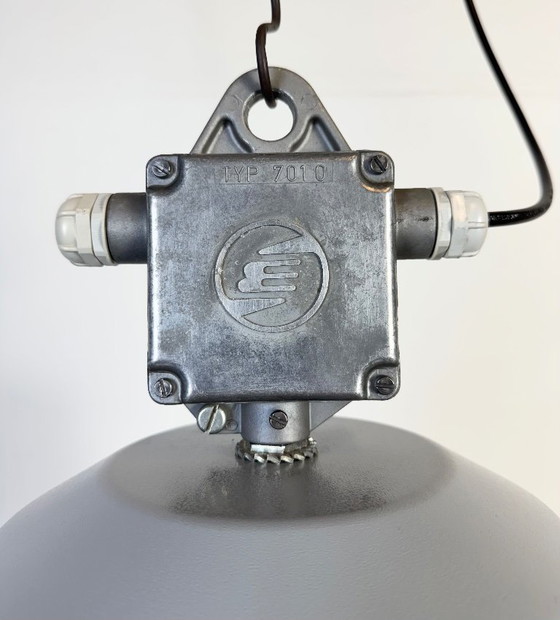 Image 1 of Grande lampe industrielle en émail blanc d'Elektrosvit, années 1990