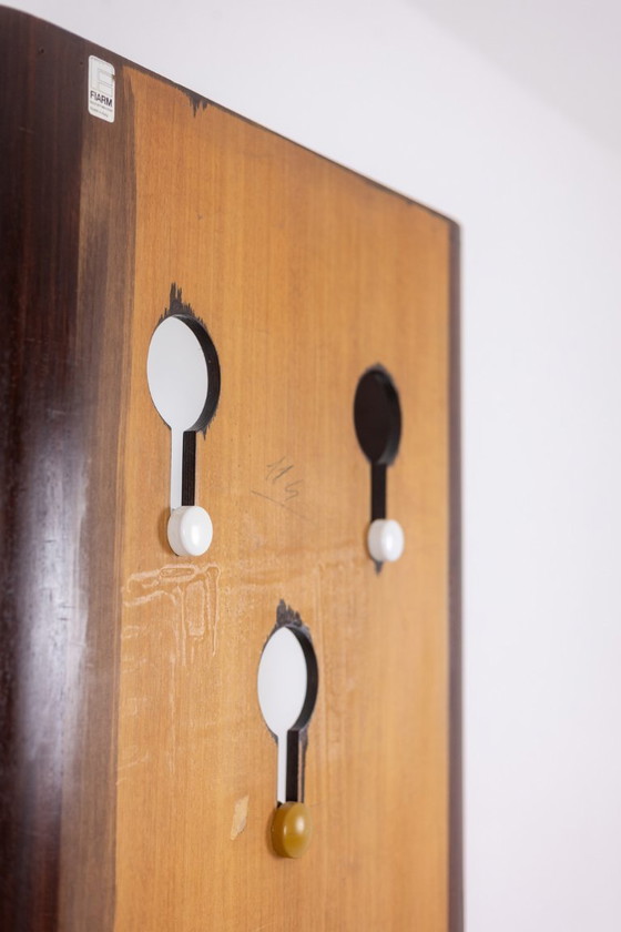 Image 1 of Carlo di Carli. Garderobenständer aus Palisanderfurnier. 1960er Jahre.