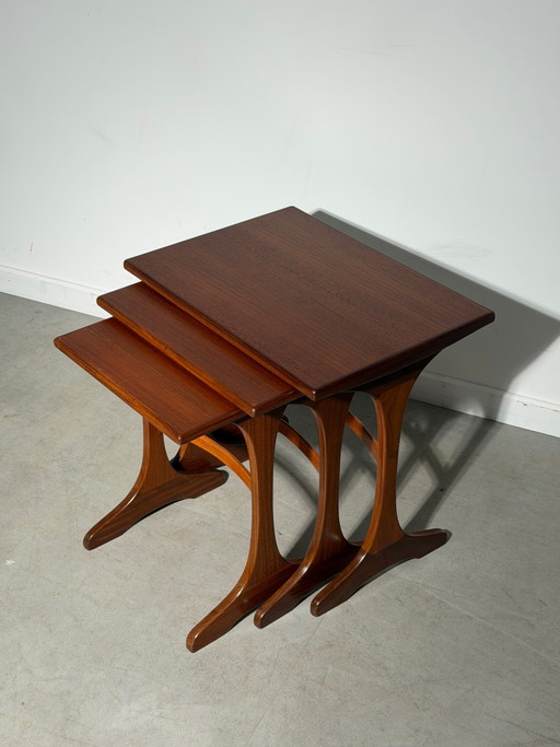 Vintage Teak Nesting Tables – Set of Three – Mid-Century Modern – bijzettafels, Wood