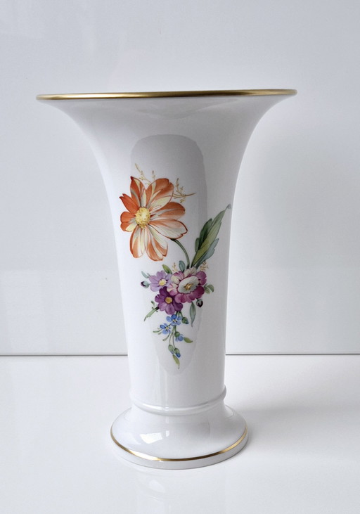 Vaso KPM Berlin, decorazione floreale con bordi dorati, dipinto a mano, 19,3 cm