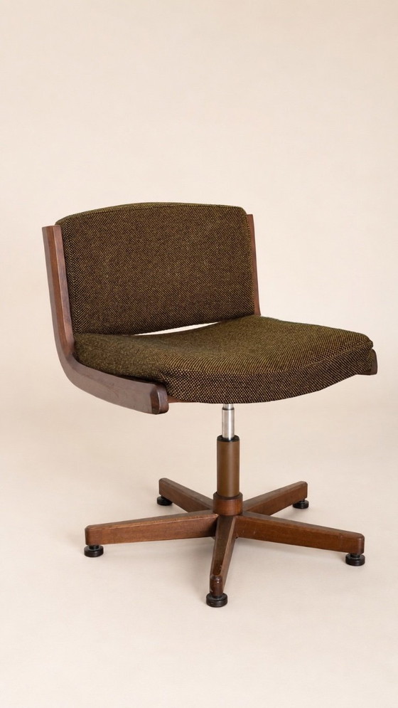 Image 1 of Set van 5 design bureaustoelen van massief hout