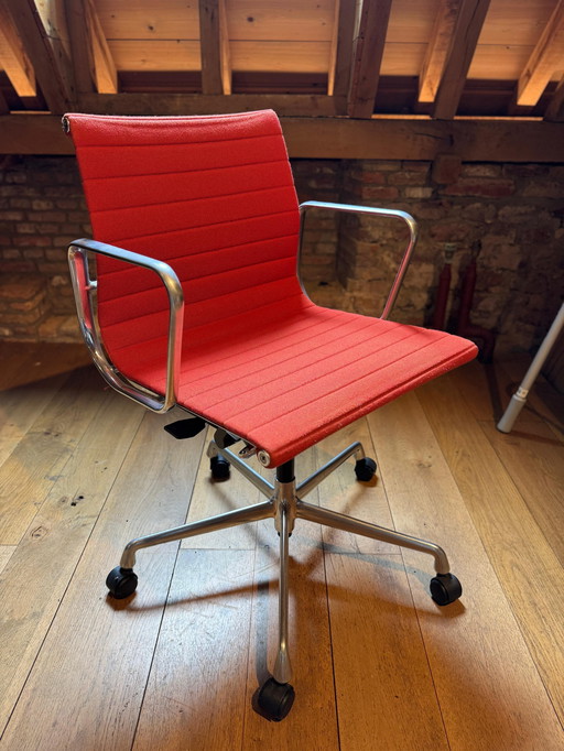 Vitra Eames Office Chair