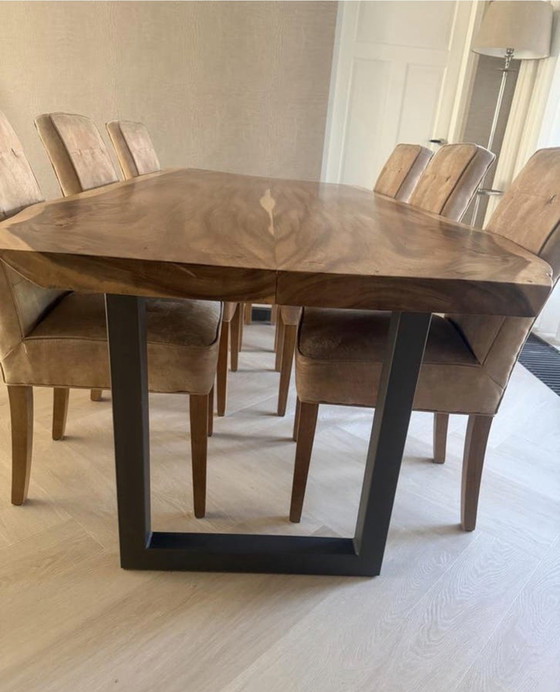 Image 1 of SUAR Esstisch aus laminiertem Baumstamm