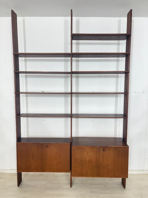 Silla voladiza de teca de mediados de siglo / Estantería de pared / Sistema de estanterías de la década de 1960