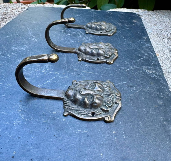 3 patères lion en laiton massif style baroque – Portemanteaux, Brass, Art Deco (photo 3 of 7)