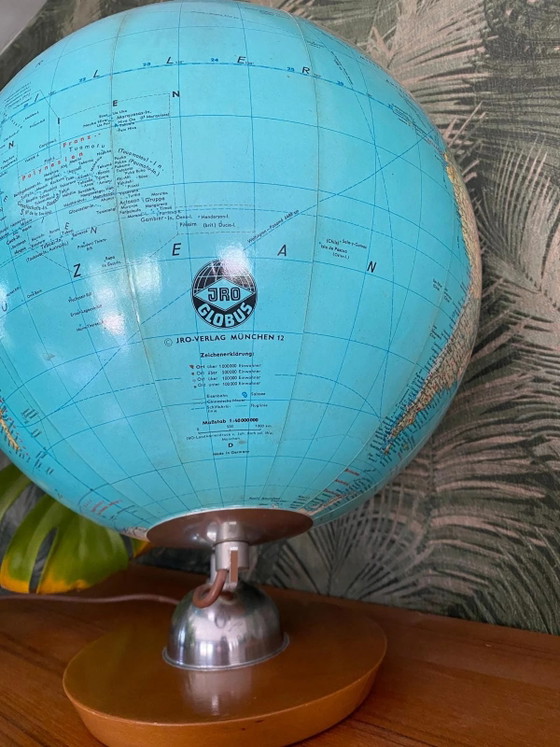 Globe lumineux JRO vintage – Globe en verre années 50/60 – Base en teck – Mid Century – Globe terrestre (photo 4 of 8)
