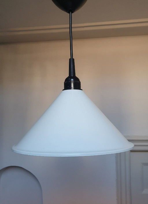 Vintage Hema kegelvormige hanglamp van wit metaal jaren 80