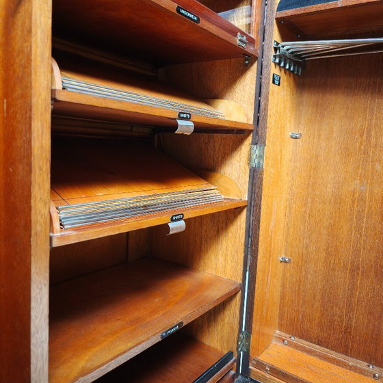 Compactom Herrengarderobe aus den 1930er Jahren, Modell Nr. 702, in Brauneiche. – Kleiderschränke, Wood (photo 11 of 15)