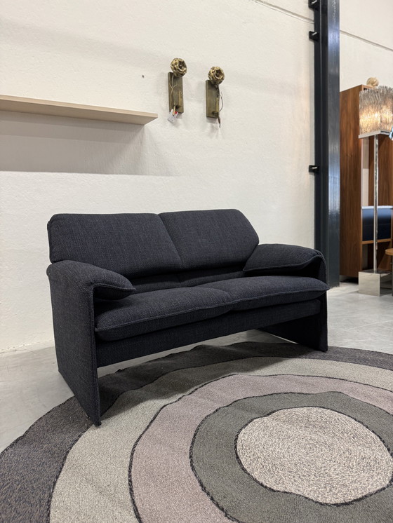 Image 1 of Leolux Bora Beta 2 Zits Bank Migo Bay blauw stof 