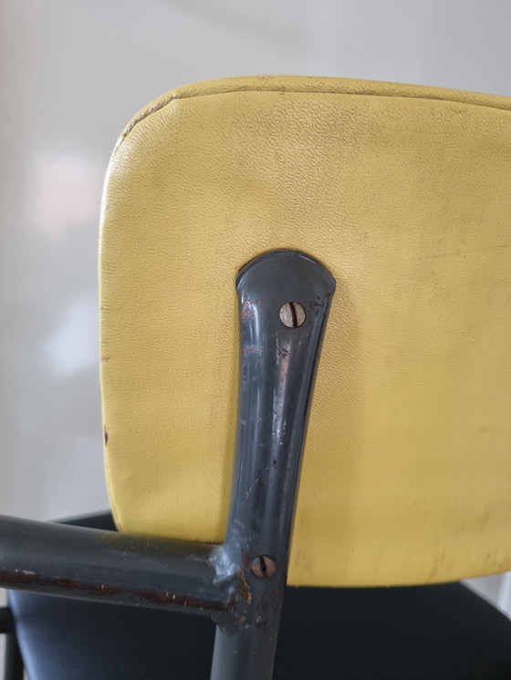 Image 1 of Sedia con telaio tubolare e base a slitta