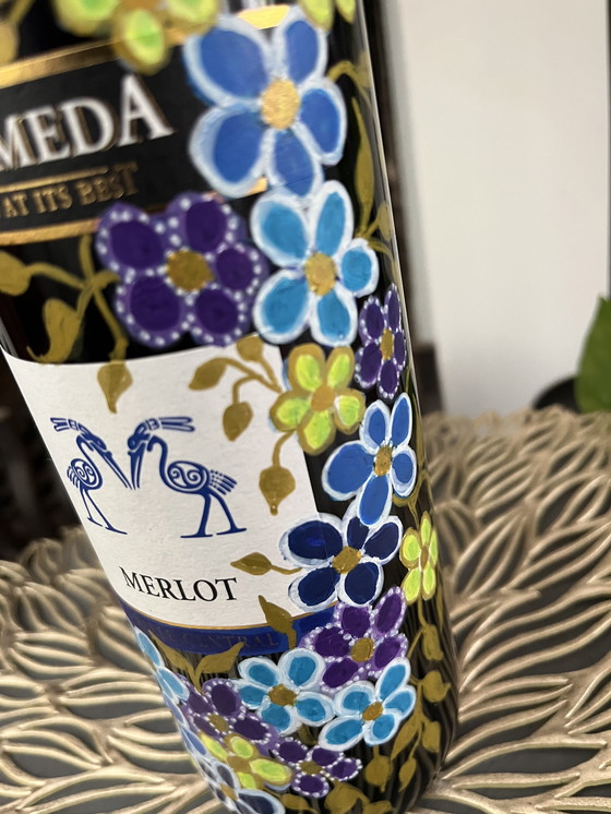 Image 1 of Handbeschilderde flessen wijn