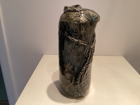 Beautiful handmade ceramic vase. (photo 3 of 5)